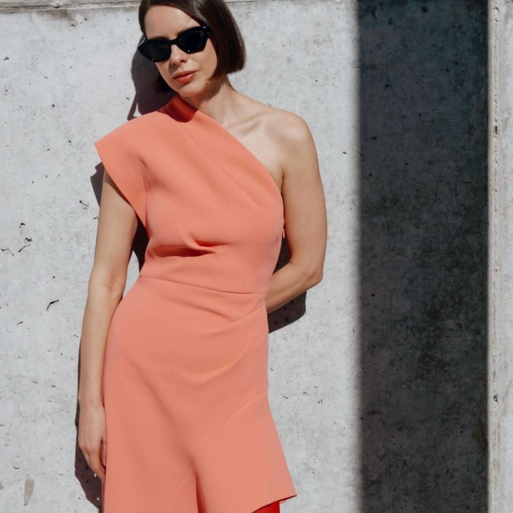 Acler

Eddington One-Shoulder Midi-Dress